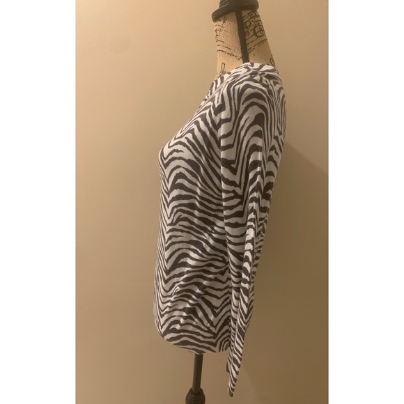 Banana Republic Factory Print Sweater Size Medium - Picture 3 of 6